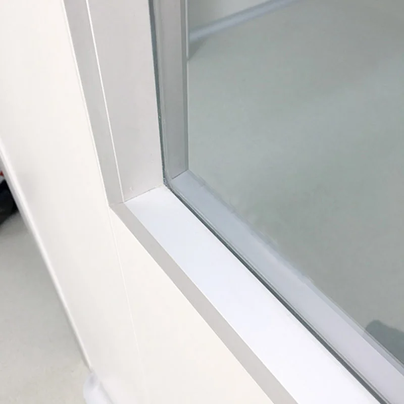 Single Glass Detail 1