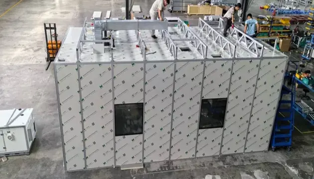 Top view of Genetek Malaysia modular cleanroom showing panel layout and roof service coordination