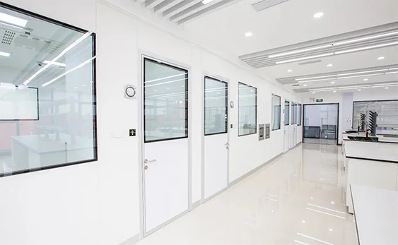 How to choose the main materials for clean room decoration