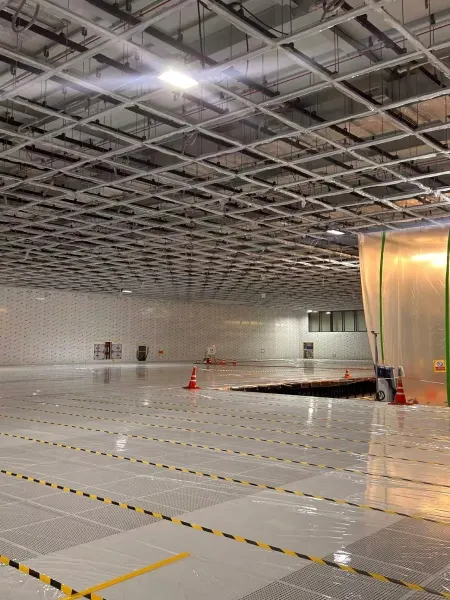 Russia FAB 300 Semiconductor Cleanroom Project Case Study: Ceiling Grid, Wall Panels, Raised Floor and HVAC Coordination