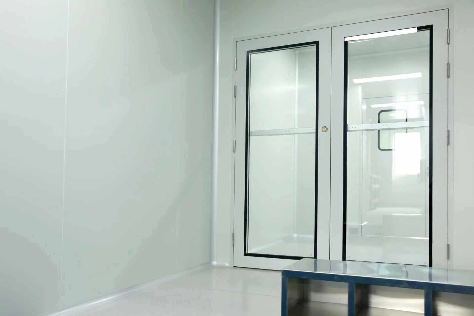 USP 800 Compliant Compounding Spaces